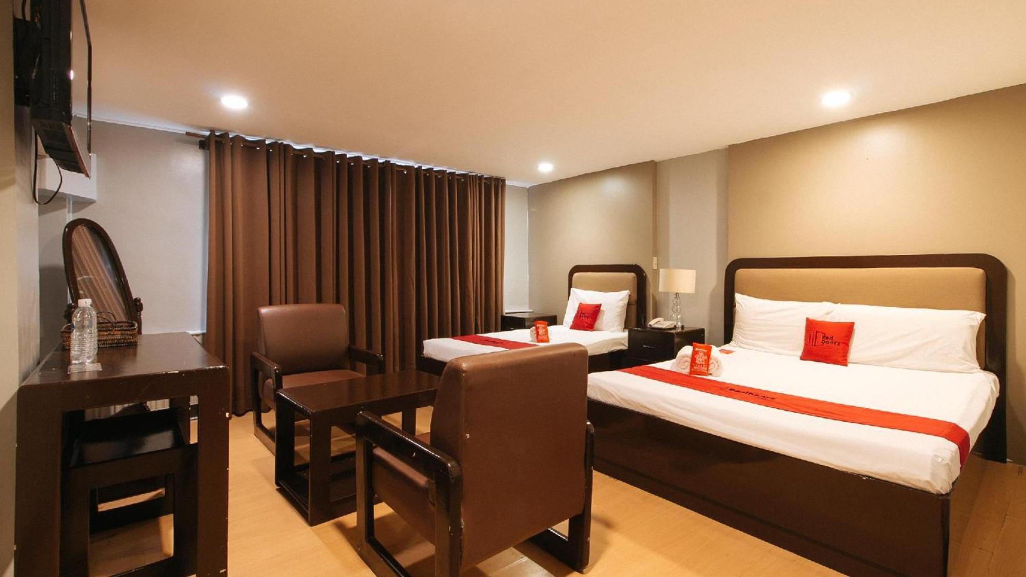 Reddoorz At Homa Resort Hotel Santiago  Exterior photo